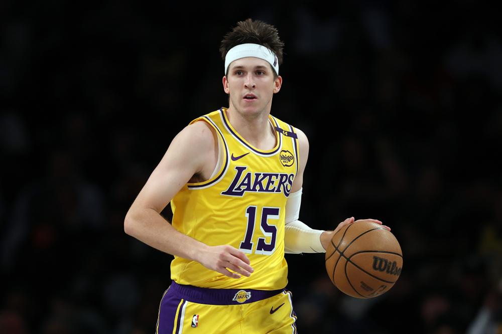 凭借出众的 凭借出众的